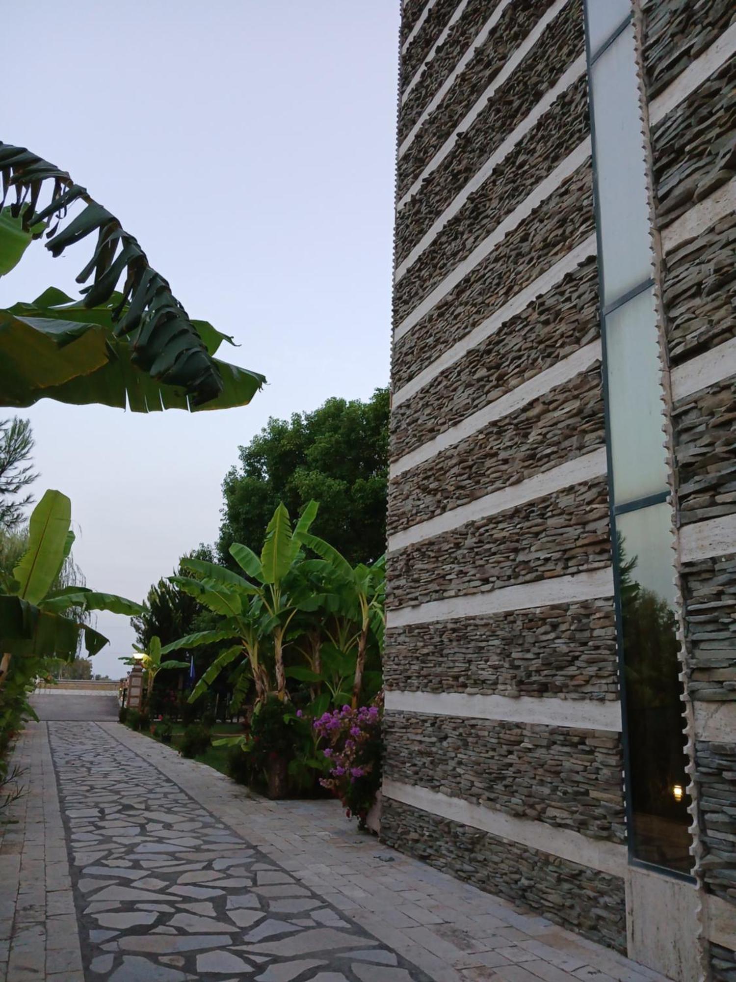 Hotel Different 디비아커 외부 사진